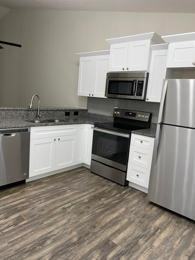 Forest Oaks Villas 55+ 8125 Forest Villas Cir Spring Hill, FL