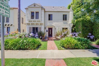 Building Photo - 253 S Elm Dr