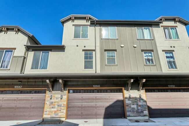 Photo - 10346 S Beetdigger Blvd Townhome