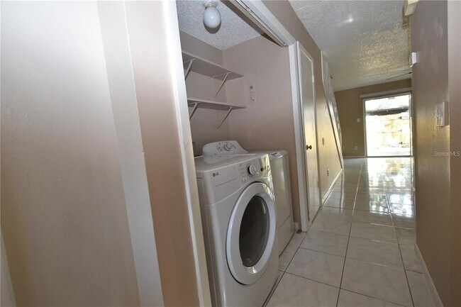 Foto del edificio - 13908 Fletchers Mill Dr
