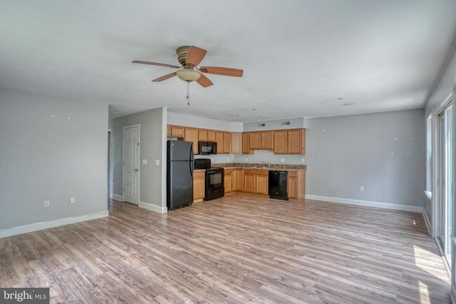Building Photo - 203 Hamilton St