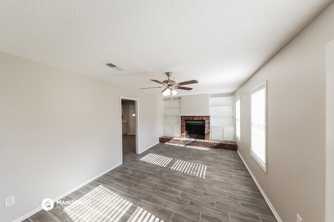 Building Photo - 707 Bahia Ln