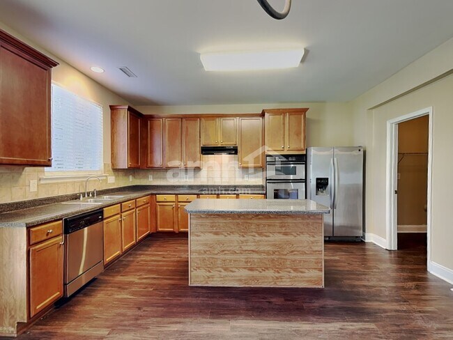 Foto del edificio - 238 Larktree Ln