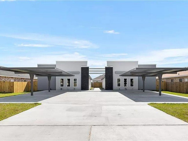 Building Photo - 1005 W Mahala Ave