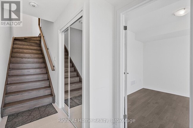 Photo du bâtiment - 9 Lilac Ln