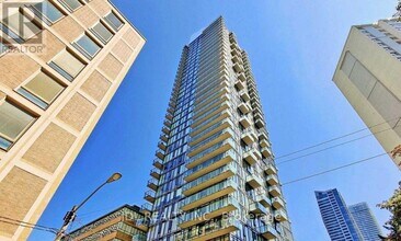 Building Photo - 75 St Nicholas St