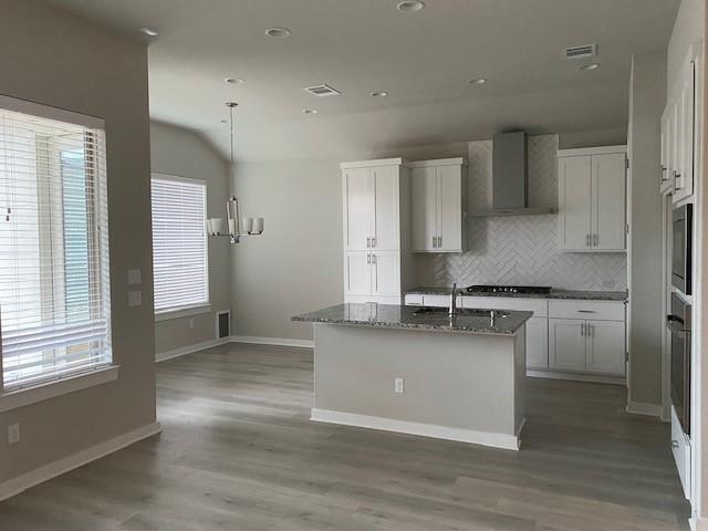 Foto del edificio - 825 Whitetail Dr