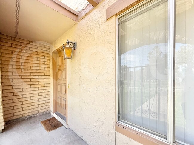 Foto del edificio - 2113 E Dunbar Dr
