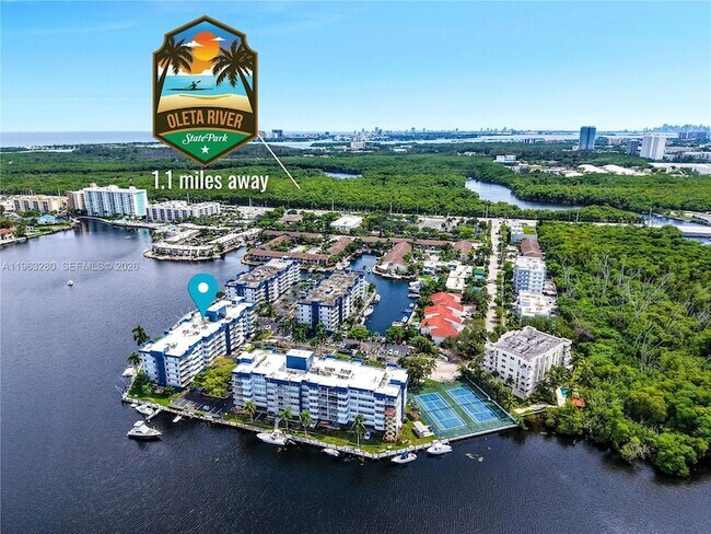 Foto del edificio - 16558 NE 26th Ave