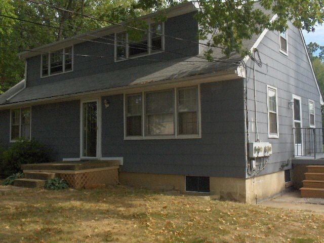 Primary Photo - A 2nd floor 2 bedroom, 1 bath apartment