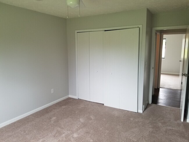 Foto del edificio - 4215 Manhattan E