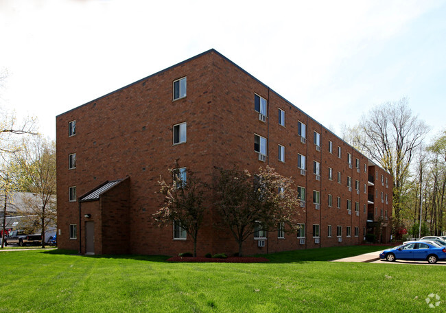 Building Photo - Andrews Place