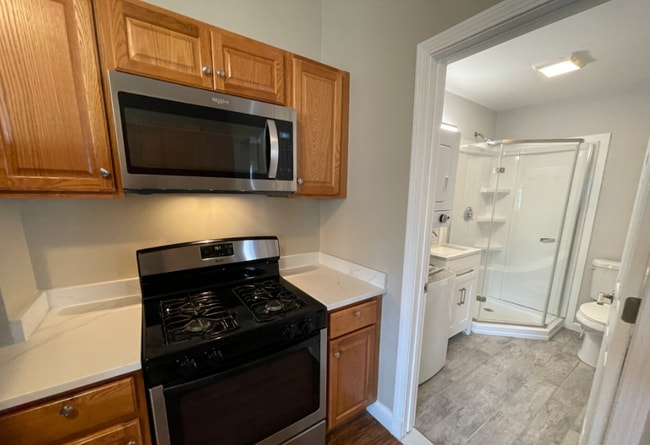 Building Photo - 227 Holland St