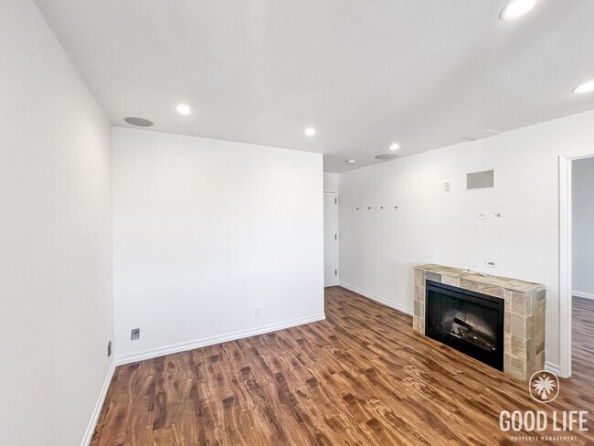 Foto del edificio - Beautiful 2B 2BA Condo in Point Loma w/ Re...