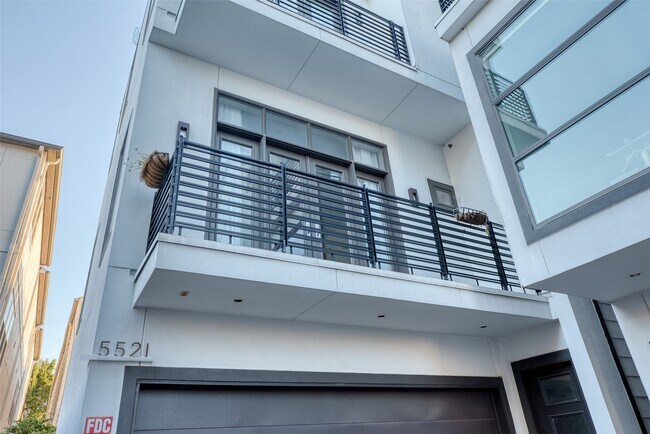 Foto del edificio - 5521 Kiam St