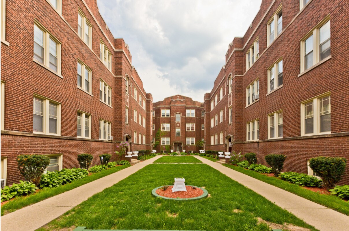Foto principal - 1337 W Touhy Ave