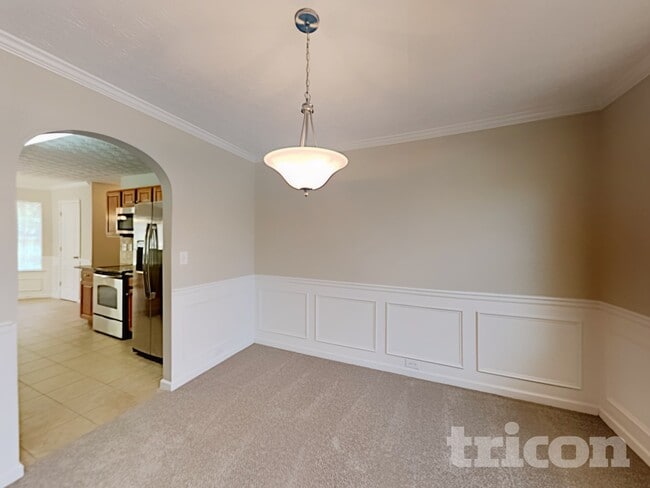 Building Photo - 6469 Snowden Dr