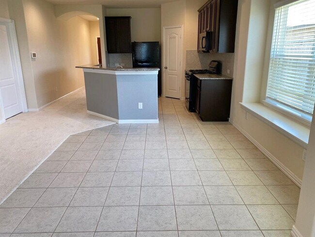 Building Photo - 2106 Del Mar Dr