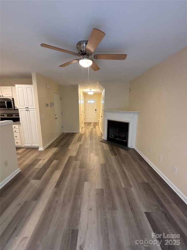 Foto del edificio - 10012 University Park Ln