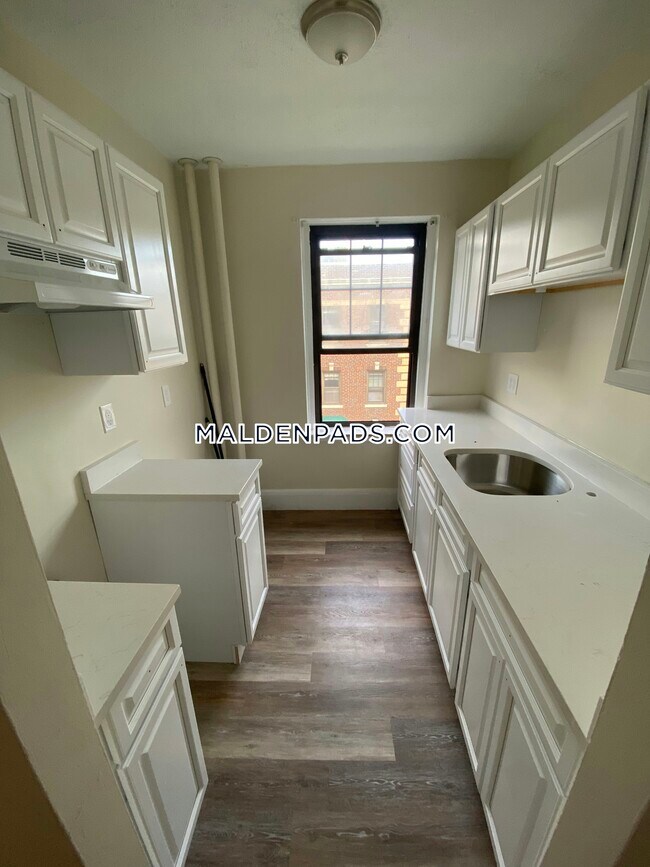 349 Pleasant St. Room for Rent in Malden, MA