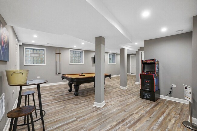 Foto del edificio - 8128 S King Dr