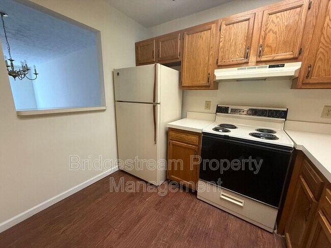 Building Photo - 4583 Burchdale St