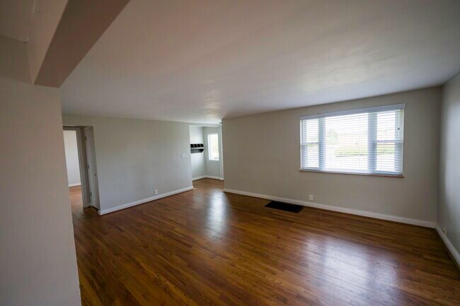 Foto del edificio - 6983 Salem Rd