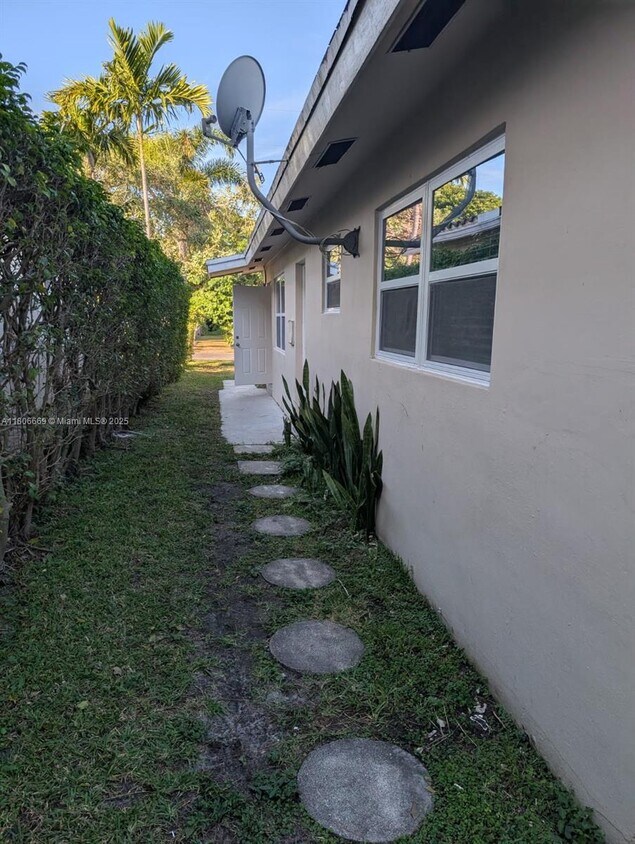 Foto principal - 1118 NW 2nd Ave