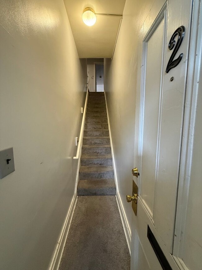 Building Photo - 128 S West St