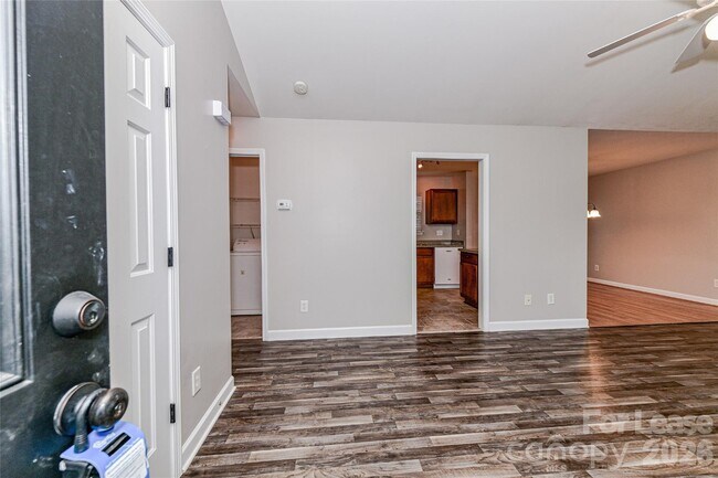 Foto del edificio - 7159 Marlin St