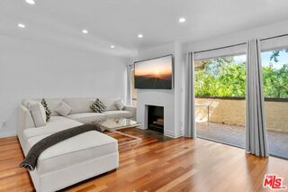 Foto del edificio - 5255 Coldwater Canyon Ave