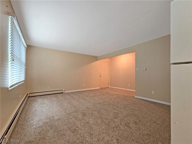 Building Photo - 1535 Hiram St