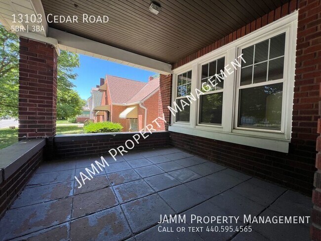 Foto del edificio - Cleveland Heights: 5-Bedroom 2.5-Bathrooms...