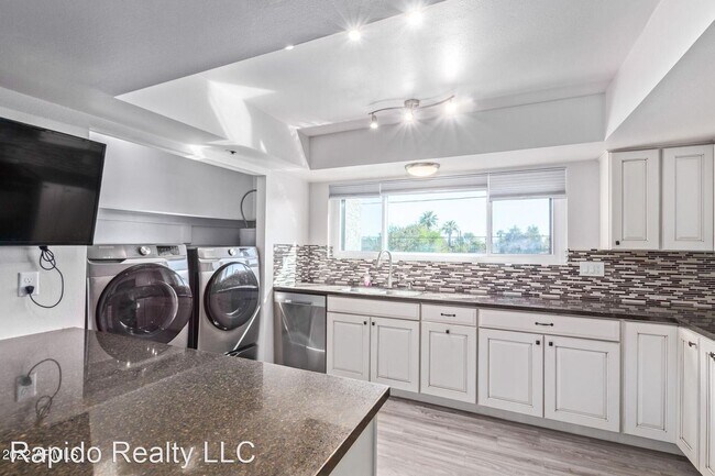 Foto del edificio - 2 br, 2.5 bath House - 2615 N Hayden Road ...