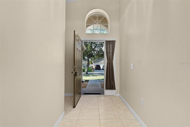 Building Photo - 2546 Crown Ridge Cir