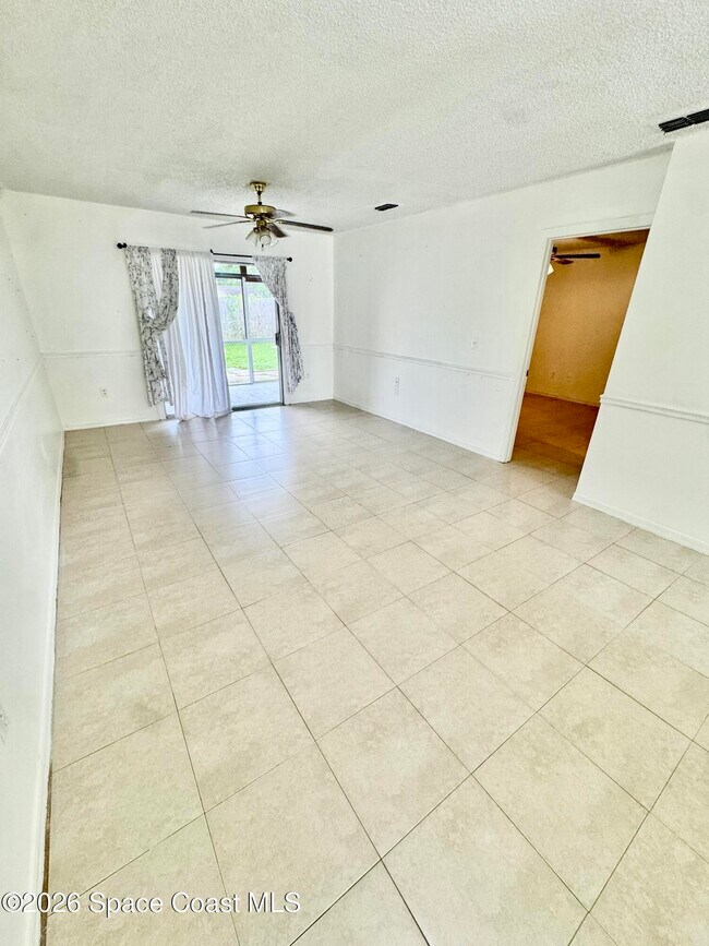 Foto del edificio - 1220 Cheney Hwy