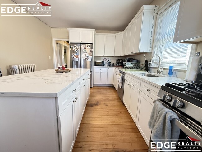 Building Photo - 50 Atkins St