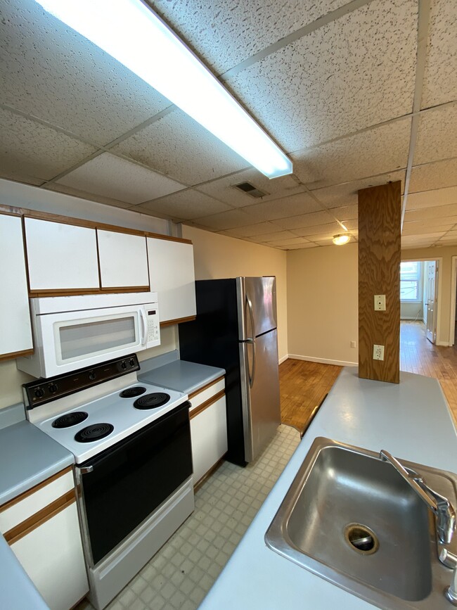 Foto del edificio - 815 W Broad St