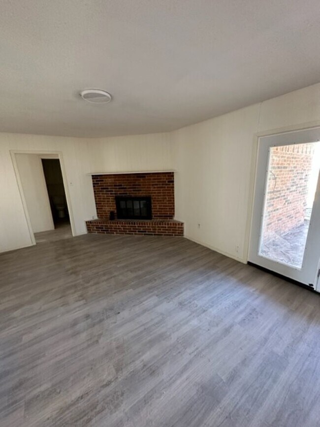 Foto del edificio - 3226 WYNDROCK