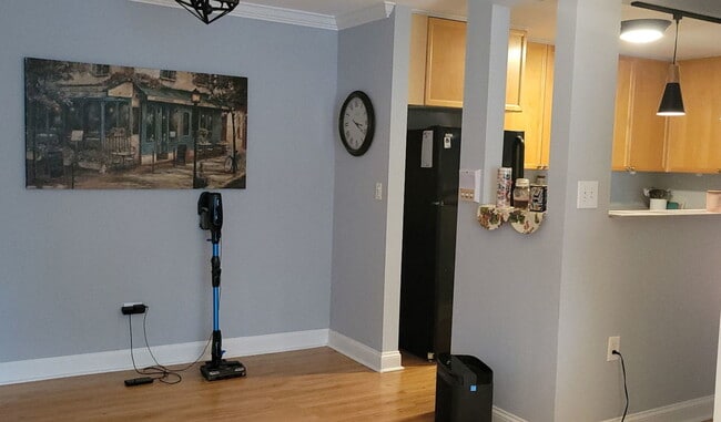 Building Photo - 105 Arlington Ave