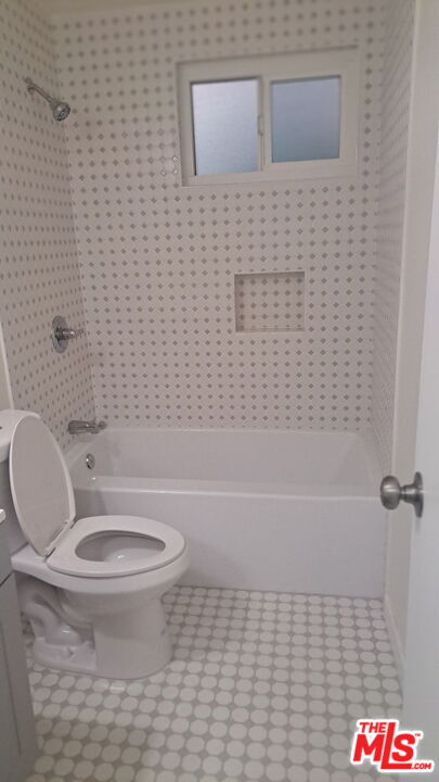 Foto del edificio - 6521 Beck Ave