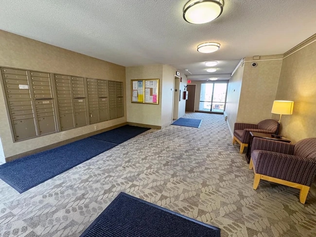 Building Photo - 4530 Park Commons Dr