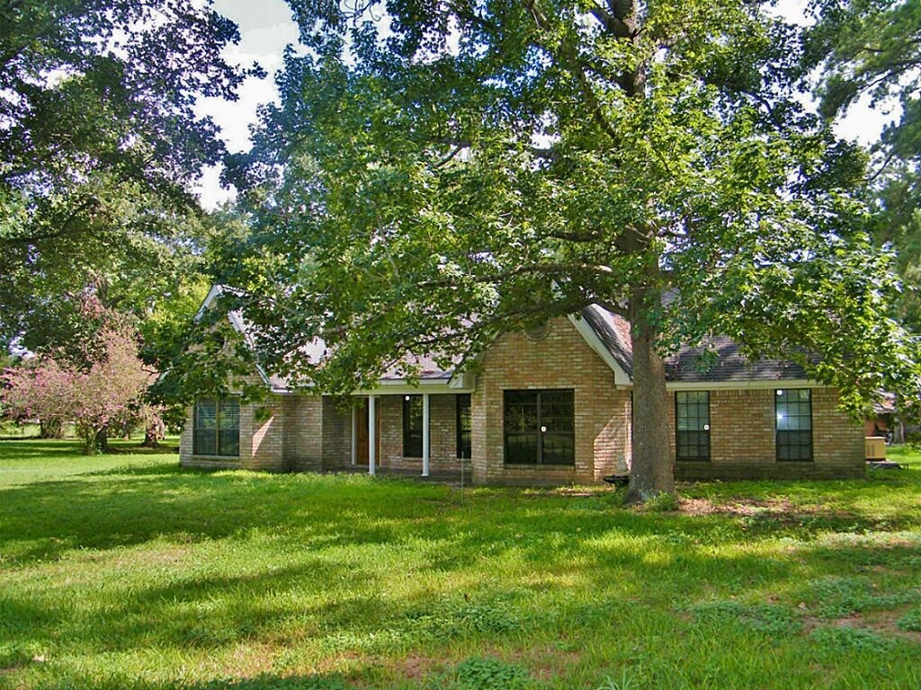 12070 Old County Rd, Willis, TX 77378 Townhome Rentals in Willis TX