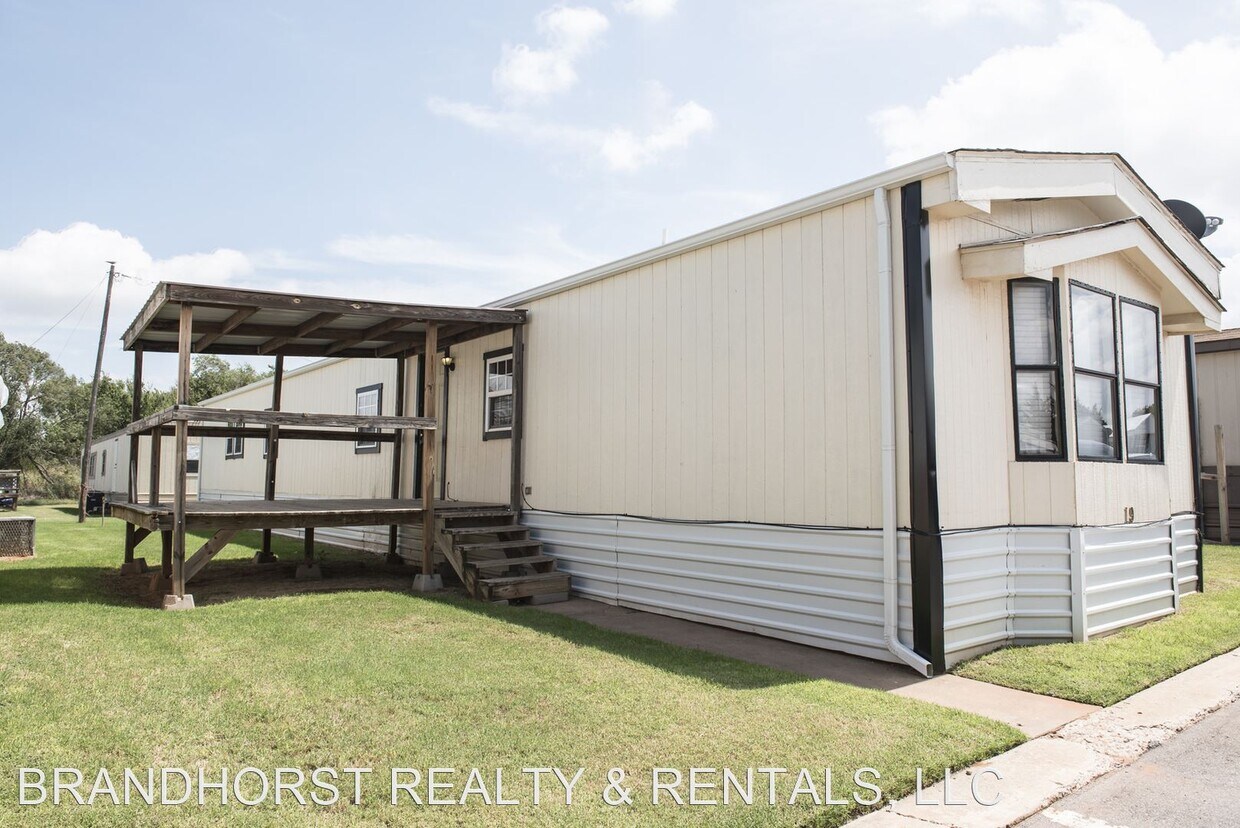 1300 N Sandpiper St, Weatherford, OK 73096 House Rental in
