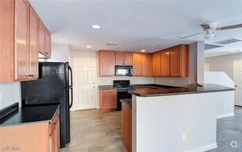 Building Photo - 9012 Tropical Tide Ct