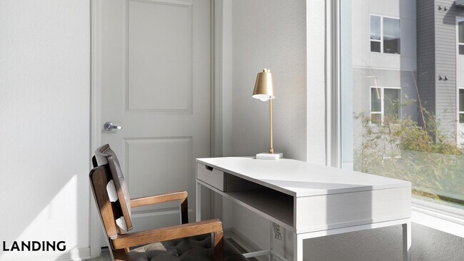 Foto del edificio - 9301 Summit Centre Way