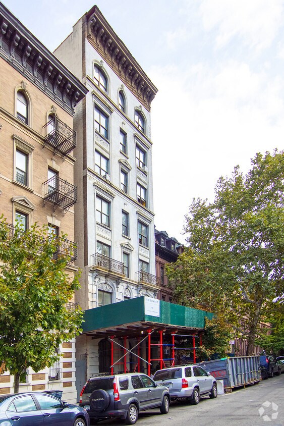 Building Photo - 69 W 130th St