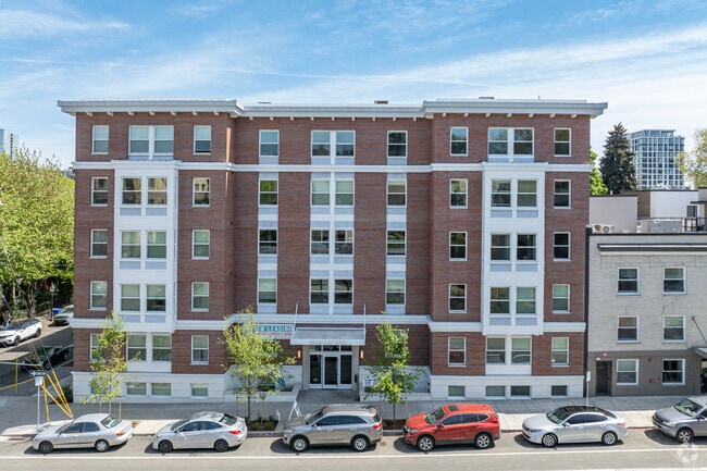 Building Photo - Emmons Place