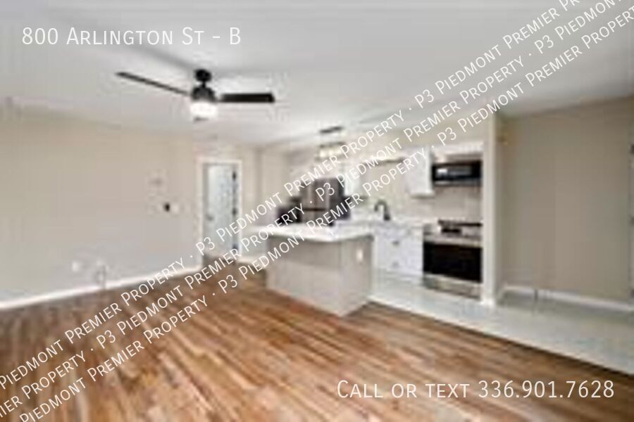 Foto principal - Fully Renovated Apartment near UNCG- 2 bed...