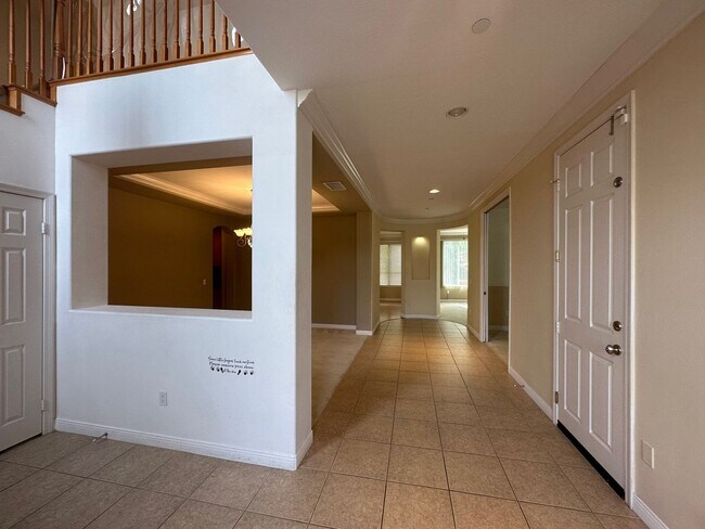 Foto del edificio - Stunning Simi Valley Executive Home